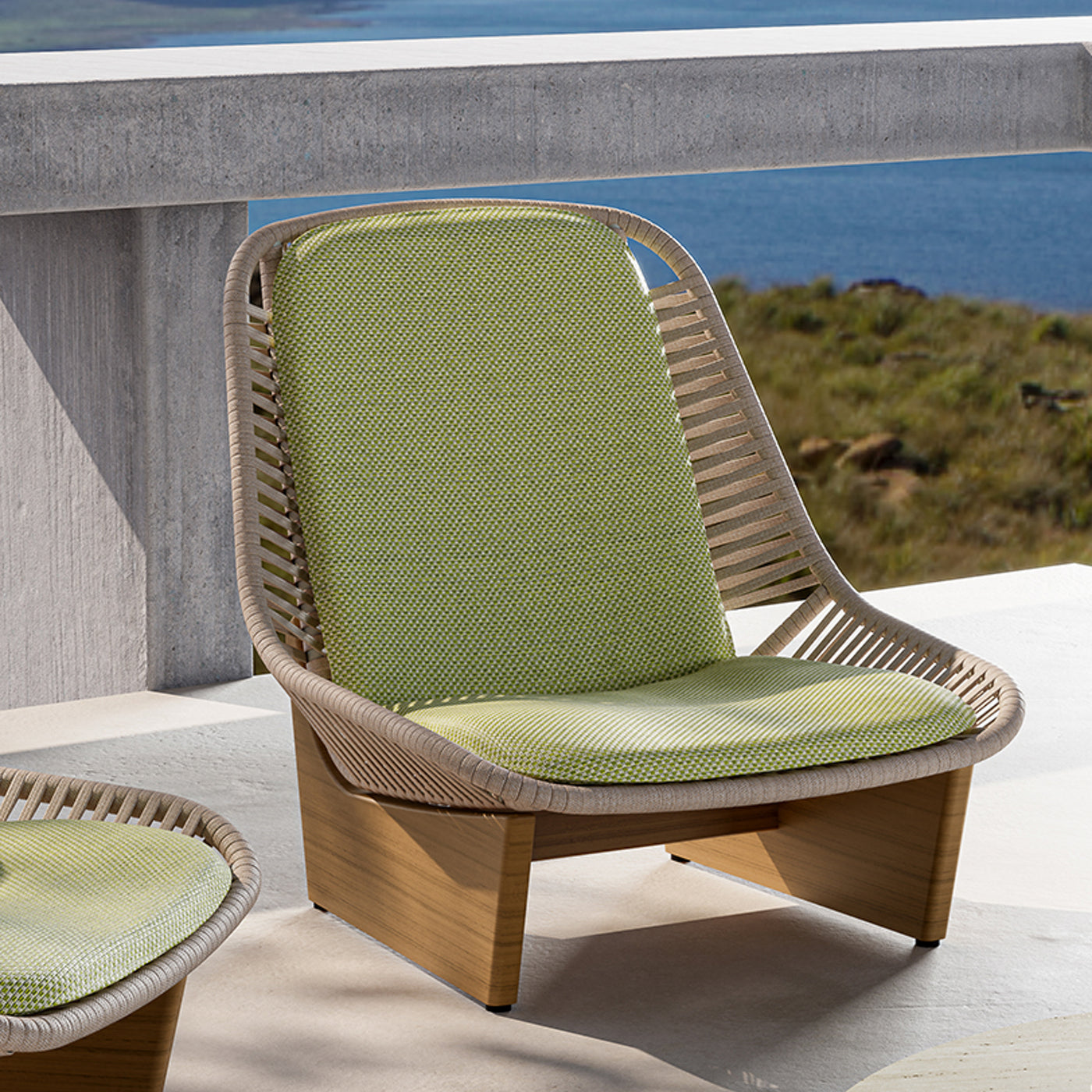 Swift Lounge Chair